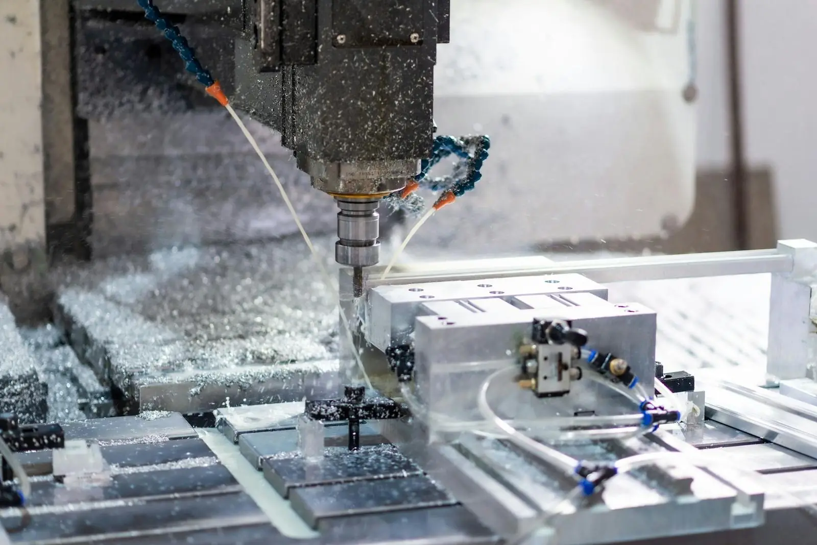 CNC milling centre with coolant